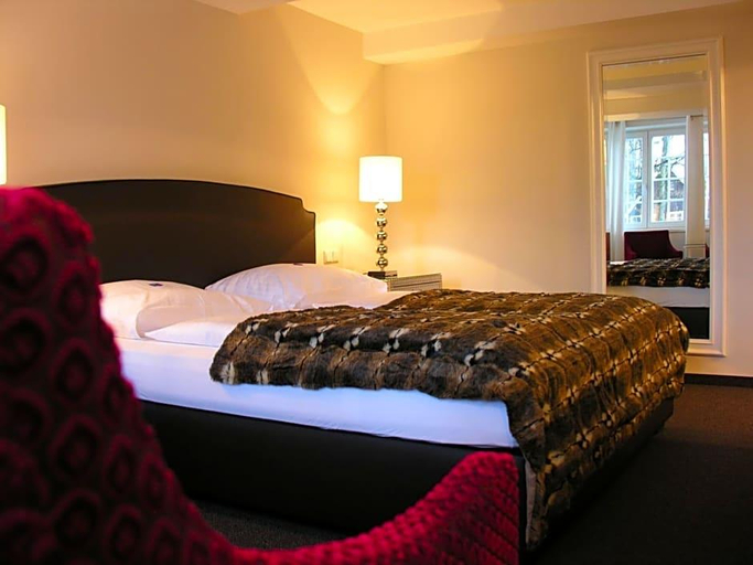 Bedroom 4, am Doktorplatz, Gütersloh