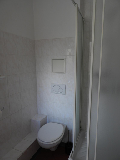 Bathroom 5, Le Clos Belle Rose, Ardennes