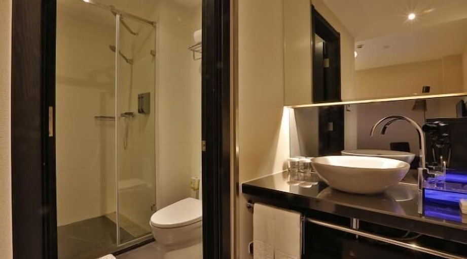 Bathroom, Orange Hotel Select Hongqiao Gubei, Shanghai