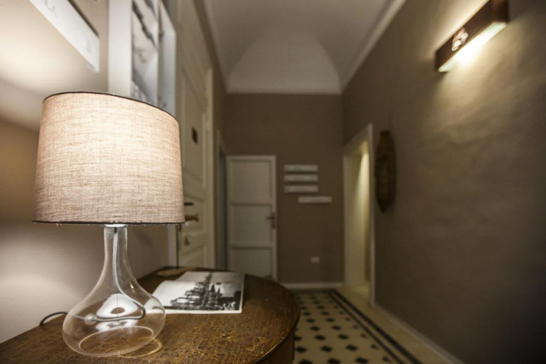 Lobby 5, Salamureci, Trapani