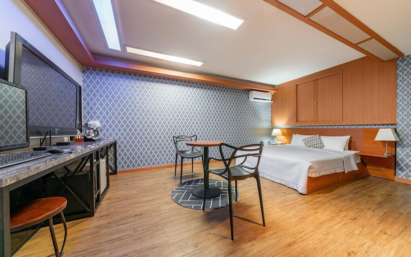 Others 4, Oryu Bon Motel, Guro
