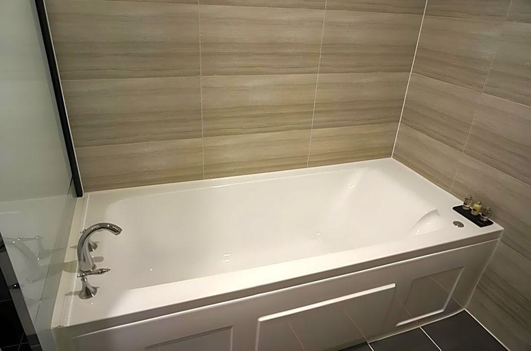 Bathroom 1, MU HOTEL, Jung