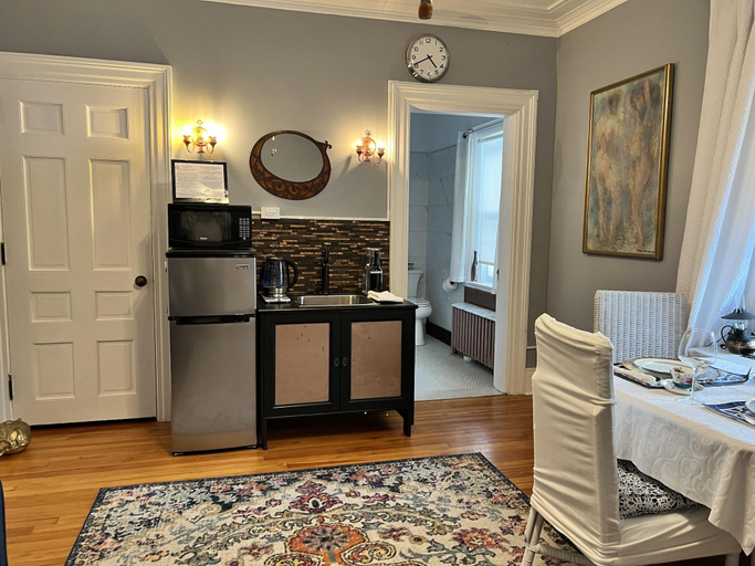 Room 2, Clonmel Castle, Haldimand-Norfolk