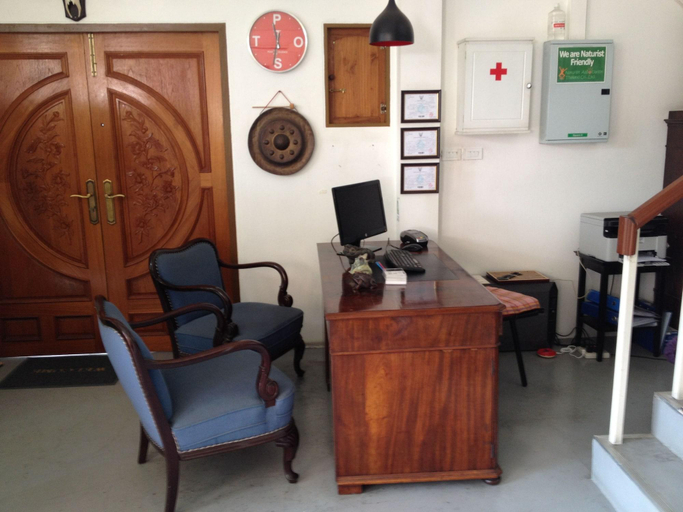 Public Area 2, Barefeet Naturist Resort, Lat Phrao