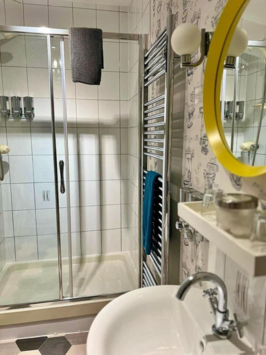 Room 5, Summer Hill Guest House, Conwy