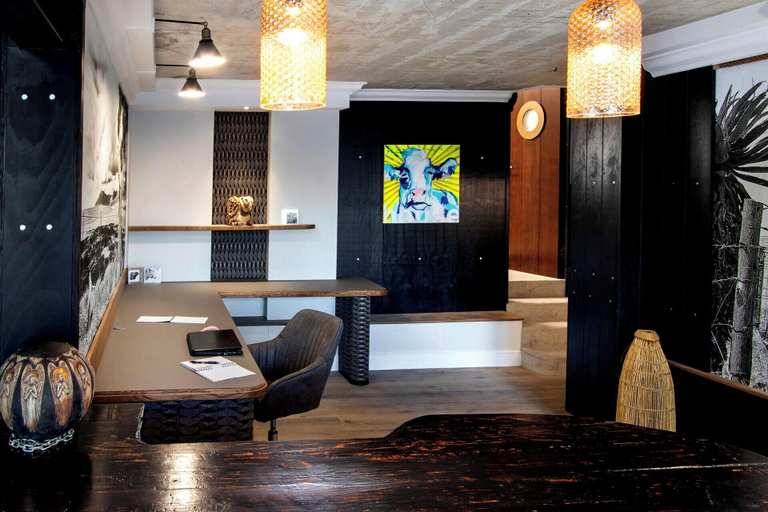 Public Area 3, Hornbill House, Overberg