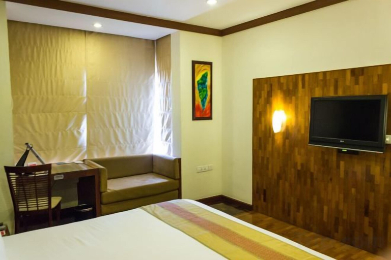 Bedroom 3, Ramada Resort Cochin, Ernakulam