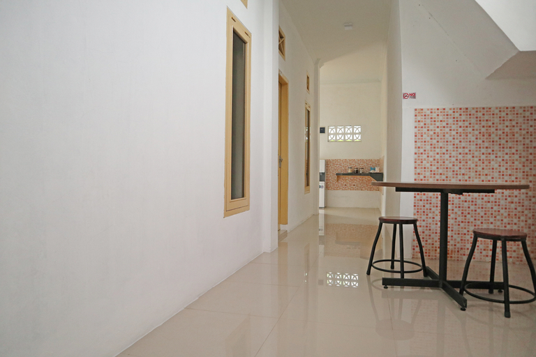 Lobby 4, Oyo 1185 Sachila Residence Syariah, Padang