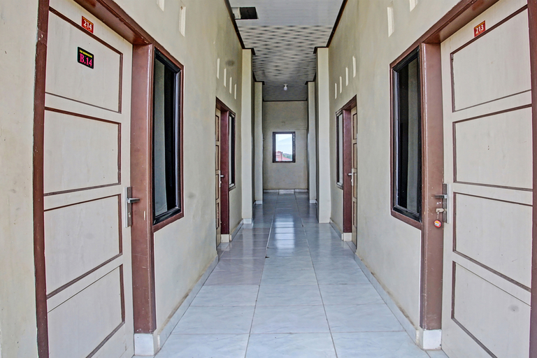 Lobby 2, 3439 Wisma Tri Handayani Syariah, Bandar Lampung