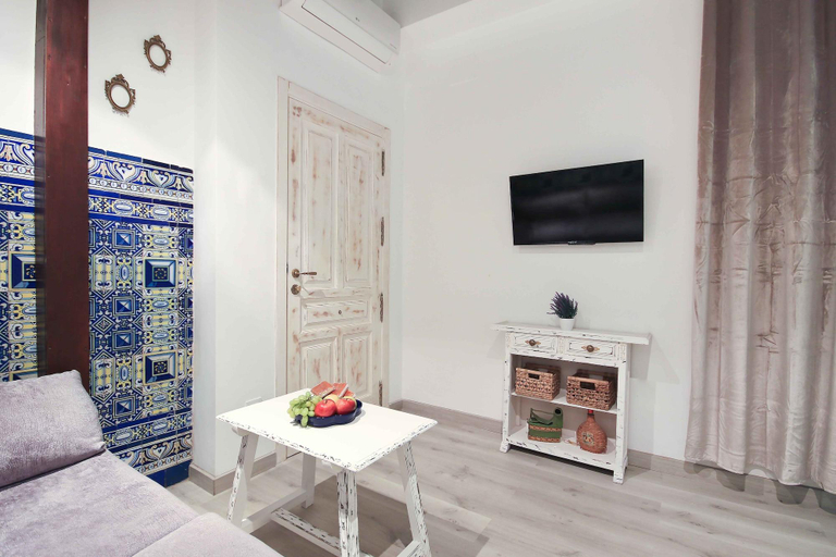 Room 3, Palace House Hércules 92, Sevilla