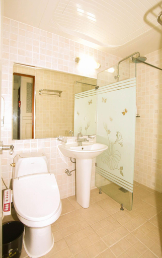 Bathroom 5, Yeosu Haebeach Hotel, Yeosu