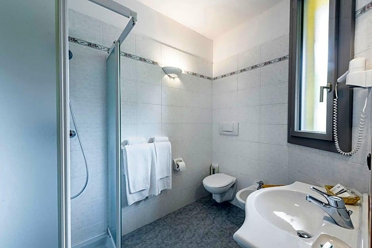 Bathroom 4, Locanda Santanna, Como