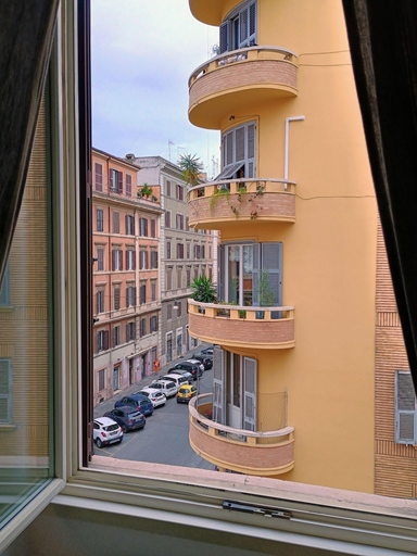 Exterior & Views 2, White King Rooms, Rome