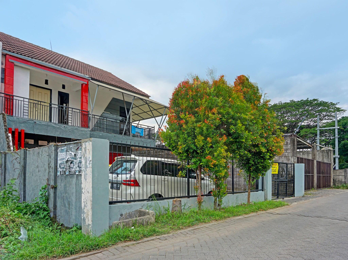 General view 1, Oyo Life 91896 Kost Bu Dewi Syariah, Pasuruan