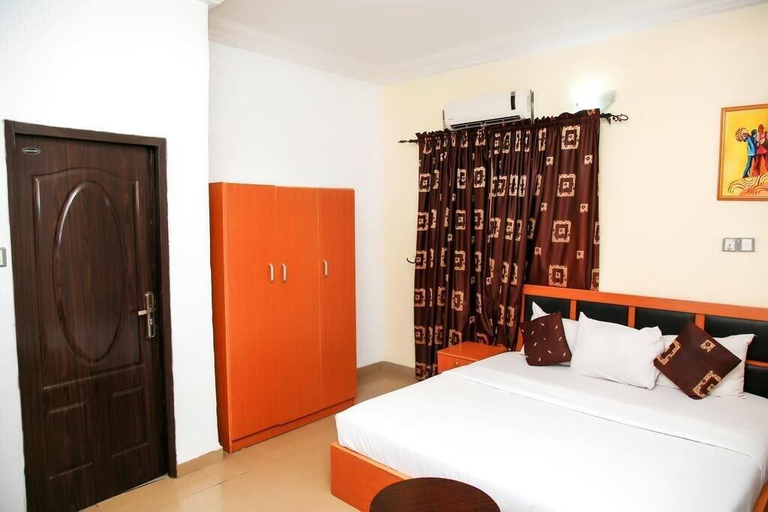 Bedroom 2, De Boss Deluxe Hotel, Mushin