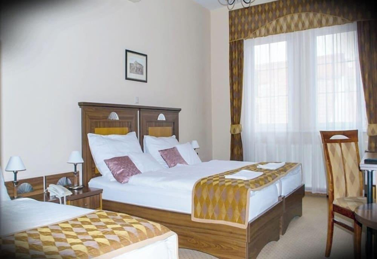 Bedroom 2, Oreg Miskolcz Hotel, Miskolci