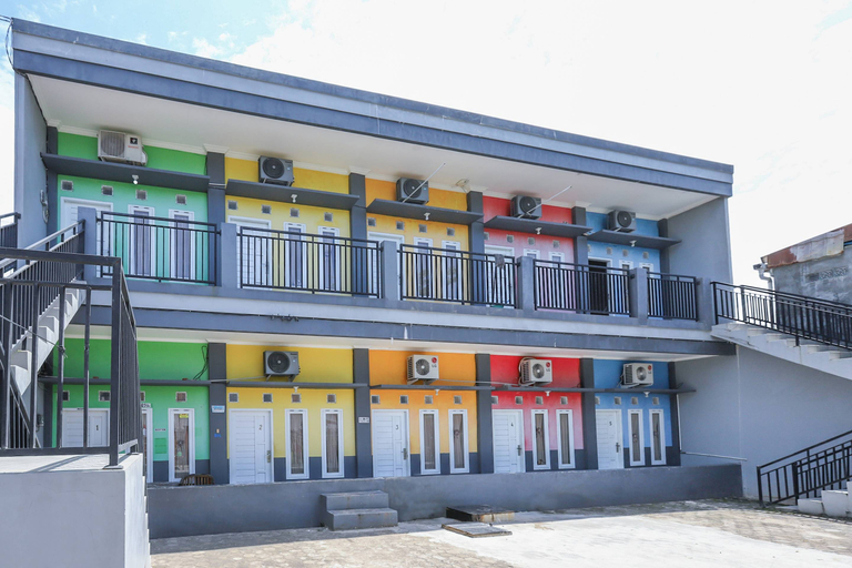 General view 3, OYO 3731 Pelangi Guest House, Balikpapan