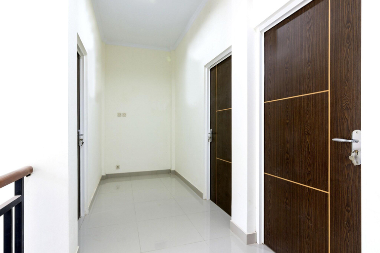 Lobby 5, 1431 Travel-Inn, Sleman