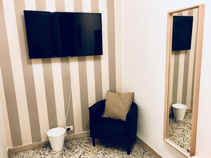 Bedroom 3, Simoni 10, Verona