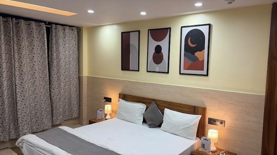 Room 2, Hotel Elite INN, Dehradun