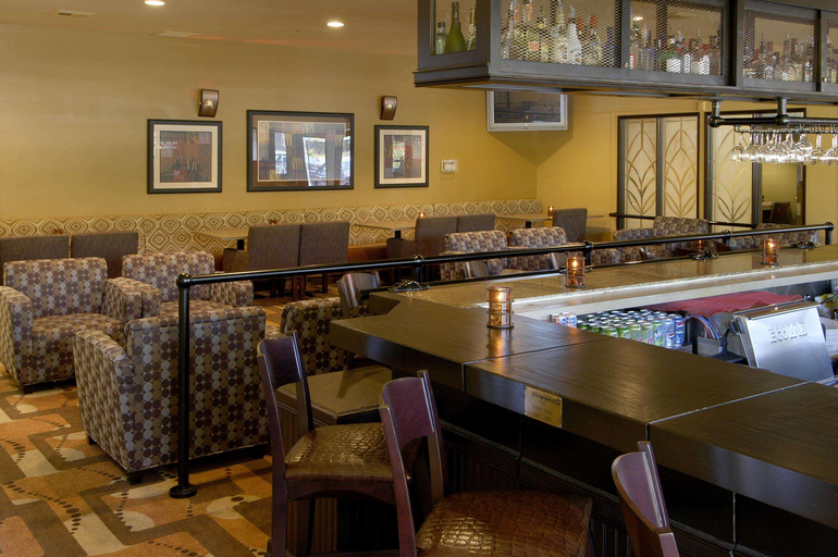 Food & Drinks 5, Spark by Hilton Seattle Airport, SeaTac
