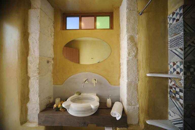 Bathroom 4, Veranda Rossa Suites, Crete