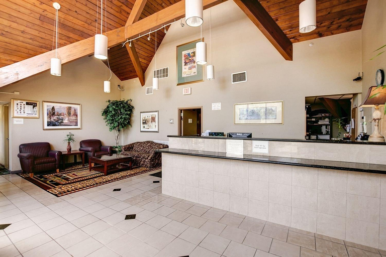 Public Area 2, Red Carpet Inn, Morris