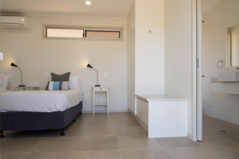 Room 3, Cooper's Country Lodge, Quilpie