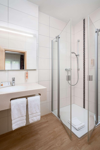 Bathroom 4, Classicx Landhaus & Hotel - Bed & Breakfast, Mainz-Bingen