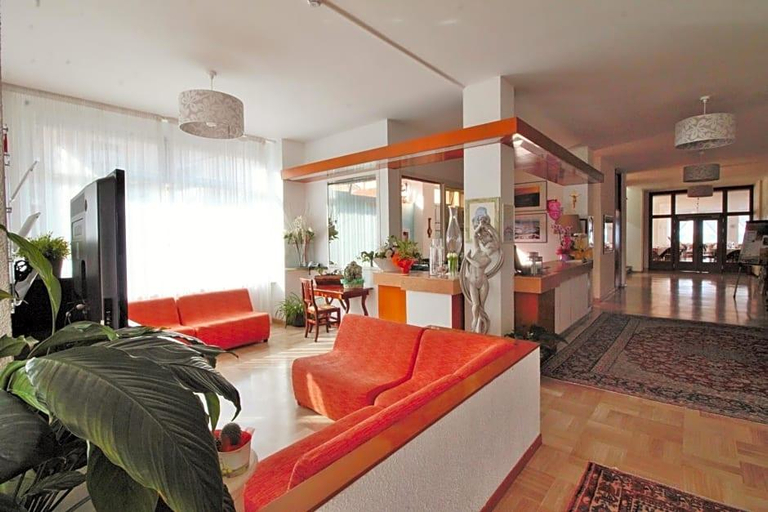 Lobby 3, Dei, Pesaro E Urbino