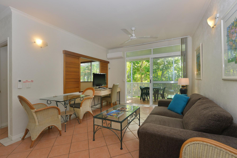 Room 5, Coral Apartments, Douglas