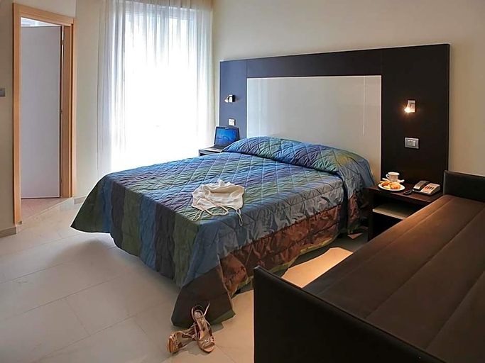 Room 5, Ricchi, Rimini