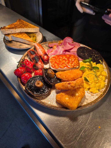 Food & Drinks 2, Linden Tree - Inn, Gloucestershire