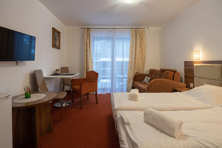 Room 5, Rentplanet Apartamenty Okrzei, Jelenia Góra