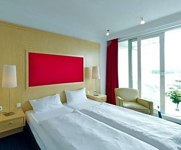 Bedroom 3, Vitalia Seehotel, Segeberg