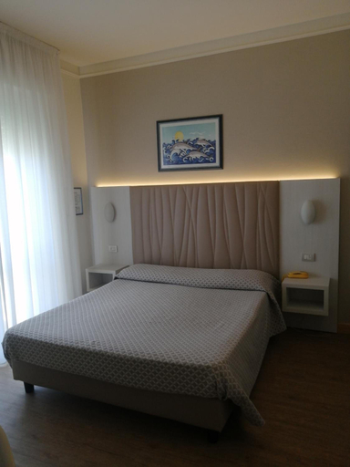 Bedroom 3, Oceano, Lucca