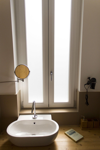 Bathroom 4, Schiara Guest House, Napoli