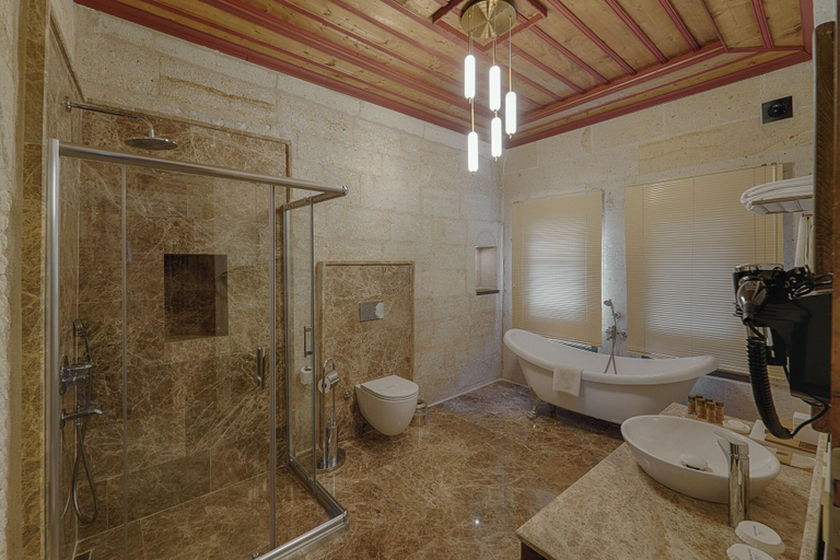Bathroom 5, Solem Cave Suites, Ürgüp