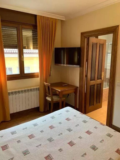 Bedroom 4, Hotel Rivera del Duero, Soria