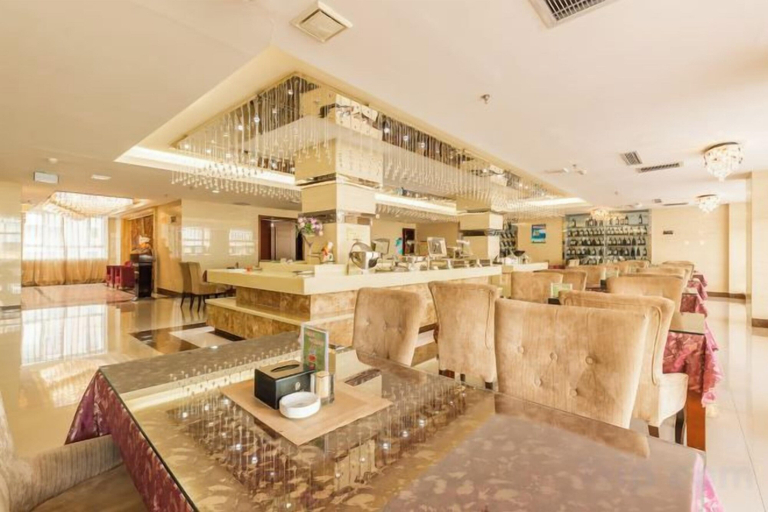 Food & Drinks 5, Royal Hotel, Xing'an