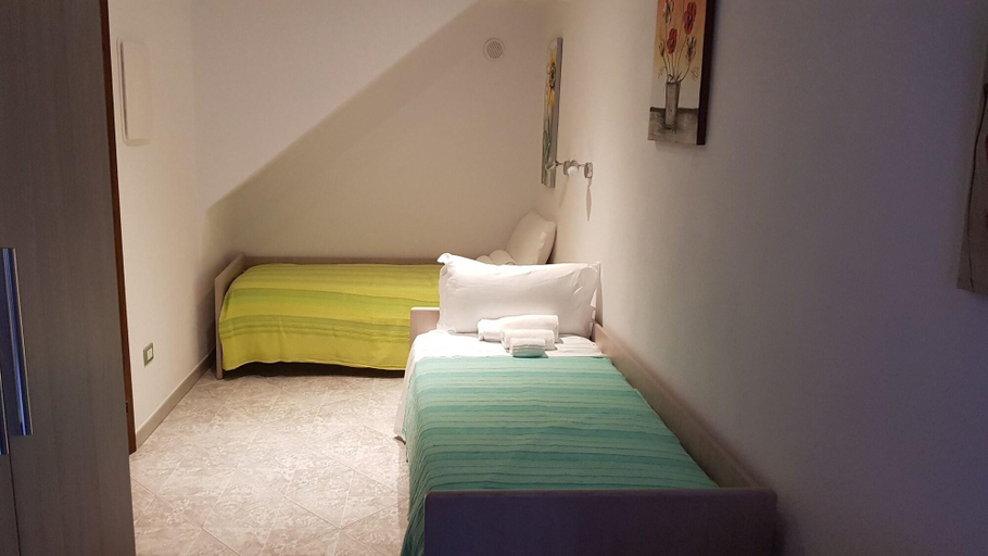 Bedroom 3, Vento Di Grecale, La Spezia