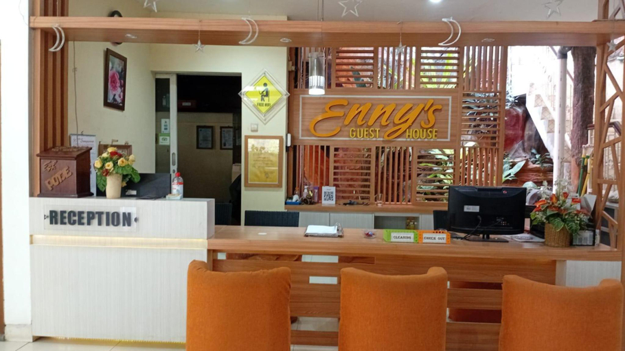 Public Area, Enny S Guest House, Malang