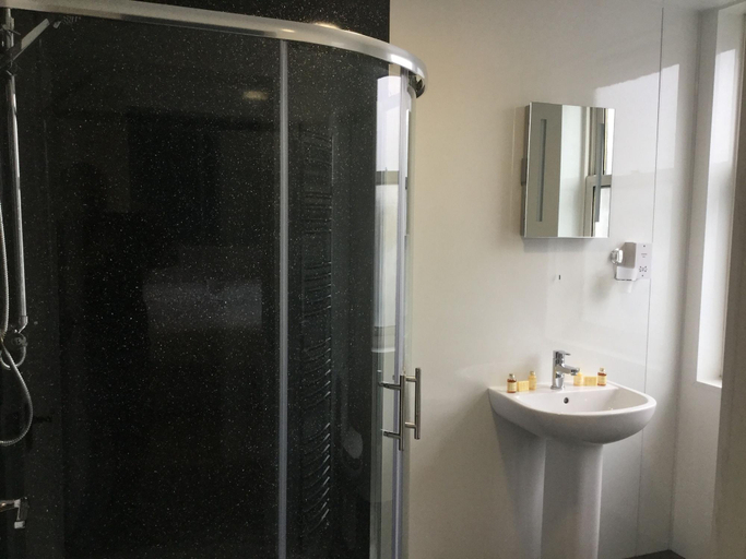 Bathroom 4, Oxgang Kitchen Bar & Rooms, Falkirk