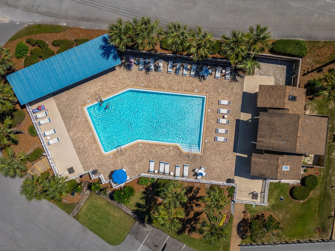 Pool 5, Seascape Golf Villas 11C, Walton
