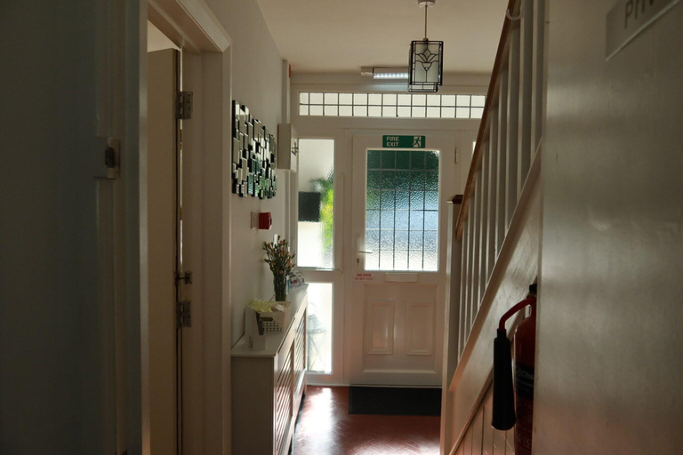 Lobby 3, Avonlea Guest House, Oxfordshire