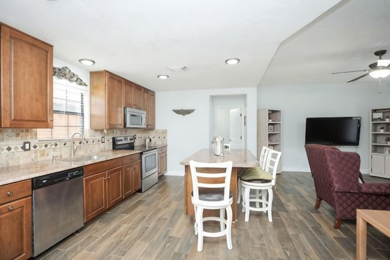 Private kitchen 1, La Casa De Francella, Houston