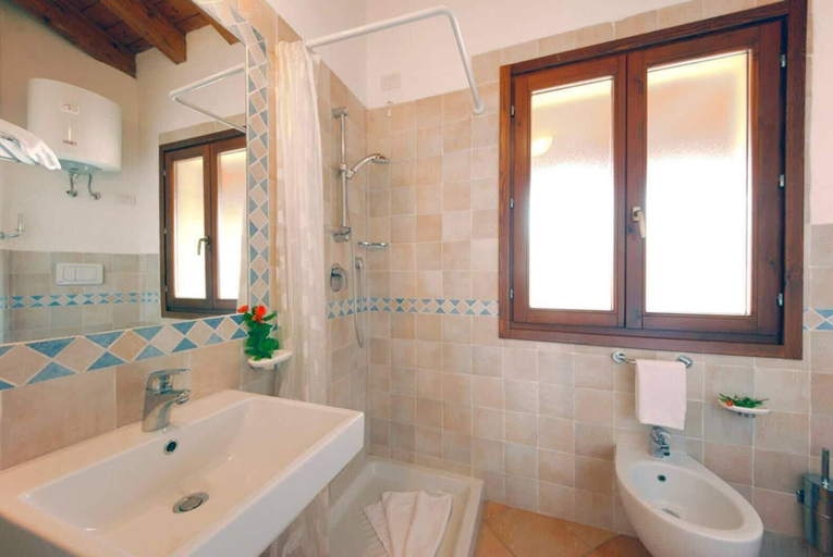 Bathroom, Hotel Borgo dei Pescatori, Olbia-Tempio