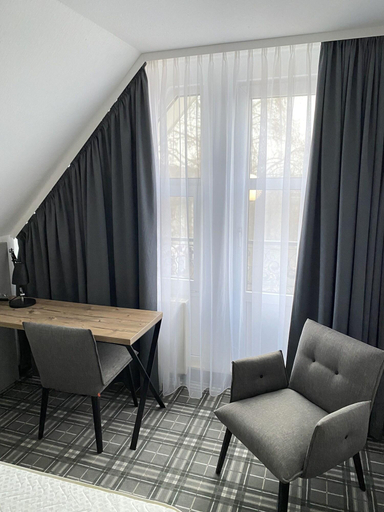 Bedroom 5, Platzhirsch Hotel, Bonn