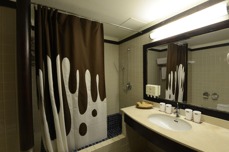 Bathroom 5, YoHo Beach Resort, Pingtung