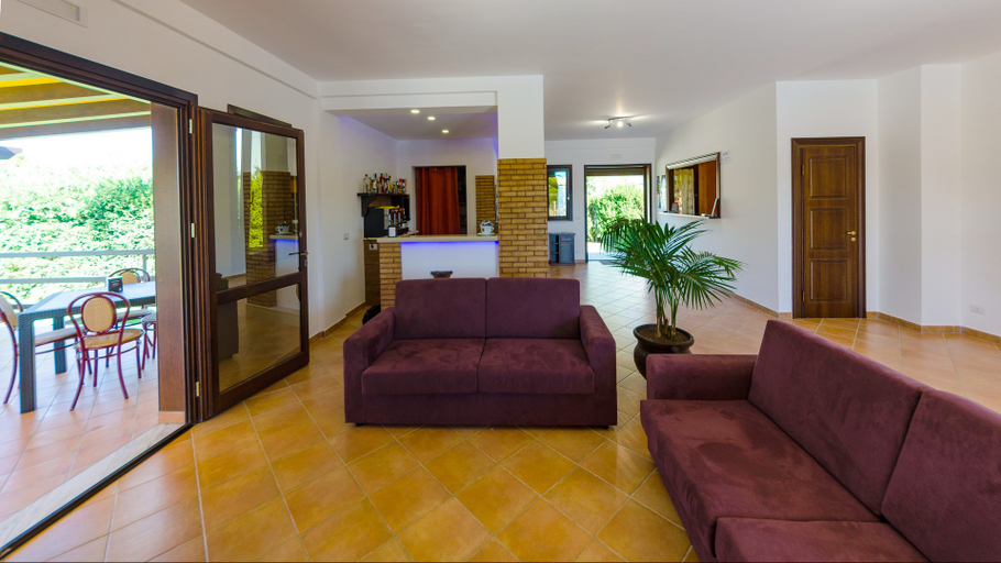 Others 4, Residence Hydria, Palermo